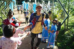 BIB: 108, 303
                            <button type="button" onclick="openModal(19044448)" class="btn btn-primary btn-sm float-right btn-popup" data-toggle="modal" data-target=".modal-high-quality">
                        <i class="fas fa-shopping-cart"></i> Add to Cart
                    </button>
                                            <button type="button" onclick="isThisMe(19044448, true)" class="btn btn-success btn-sm float-right btn-popup btn-isme hidden" data-toggle="tooltip" data-placement="bottom" title="นี่คือรูปของคุณใช่ไหม คลิกที่นี่เพื่อเอาเข้าอัลบั้ม">
                        <i class="fas fa-plus"></i> Add to album
                    </button>
                    <button type="button" onclick="isThisMe(19044448, false)" class="btn btn-warning btn-sm float-right btn-popup btn-isnotme hidden">
                        <i class="fas fa-ban"></i> Remove from album
                    </button>